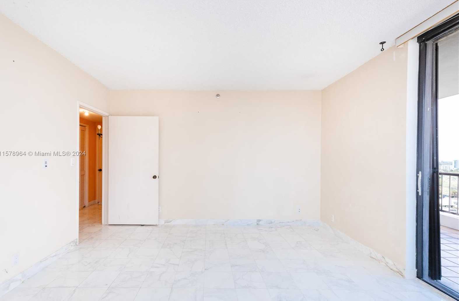 Small Image of 1581 BRICKELL AVE #1107, Miami Number 27