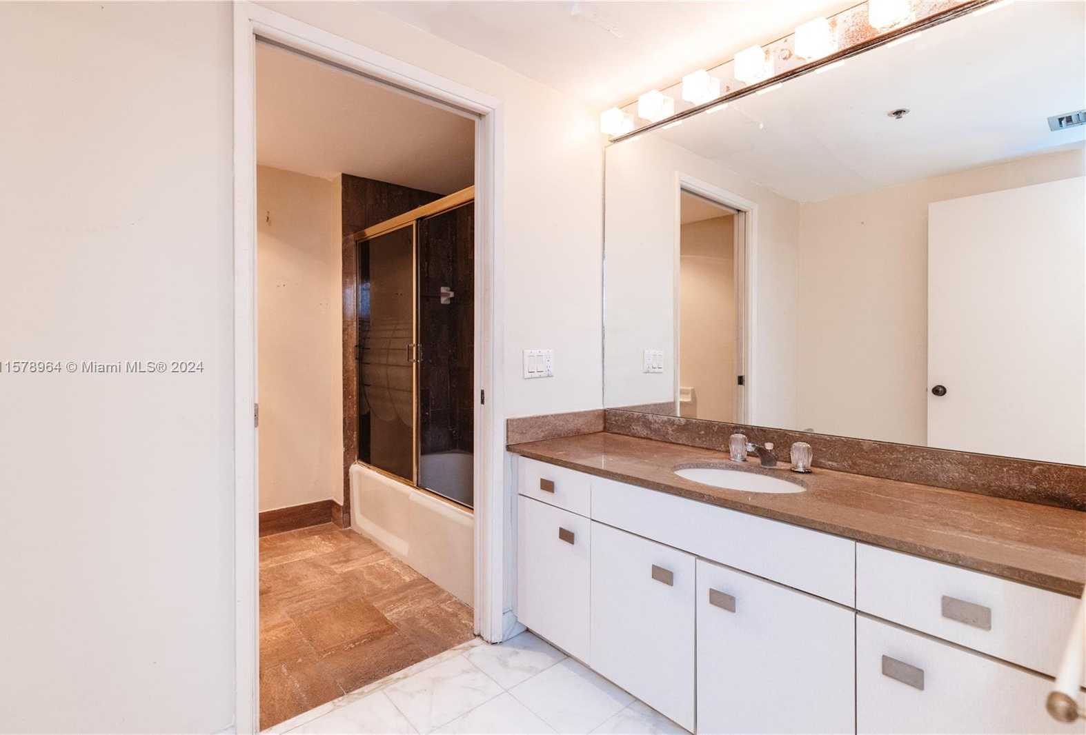 Small Image of 1581 BRICKELL AVE #1107, Miami Number 29