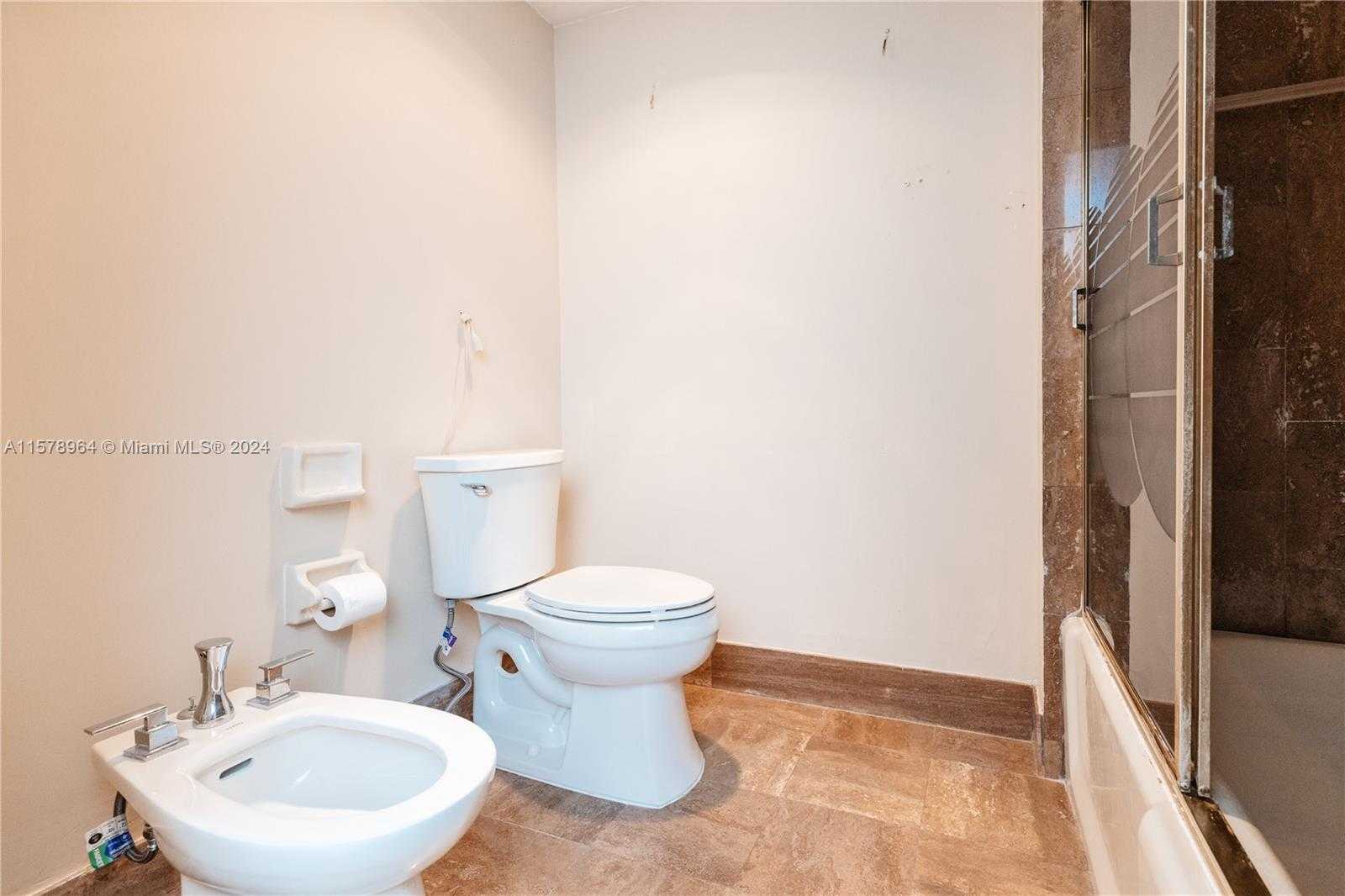 Small Image of 1581 BRICKELL AVE #1107, Miami Number 30