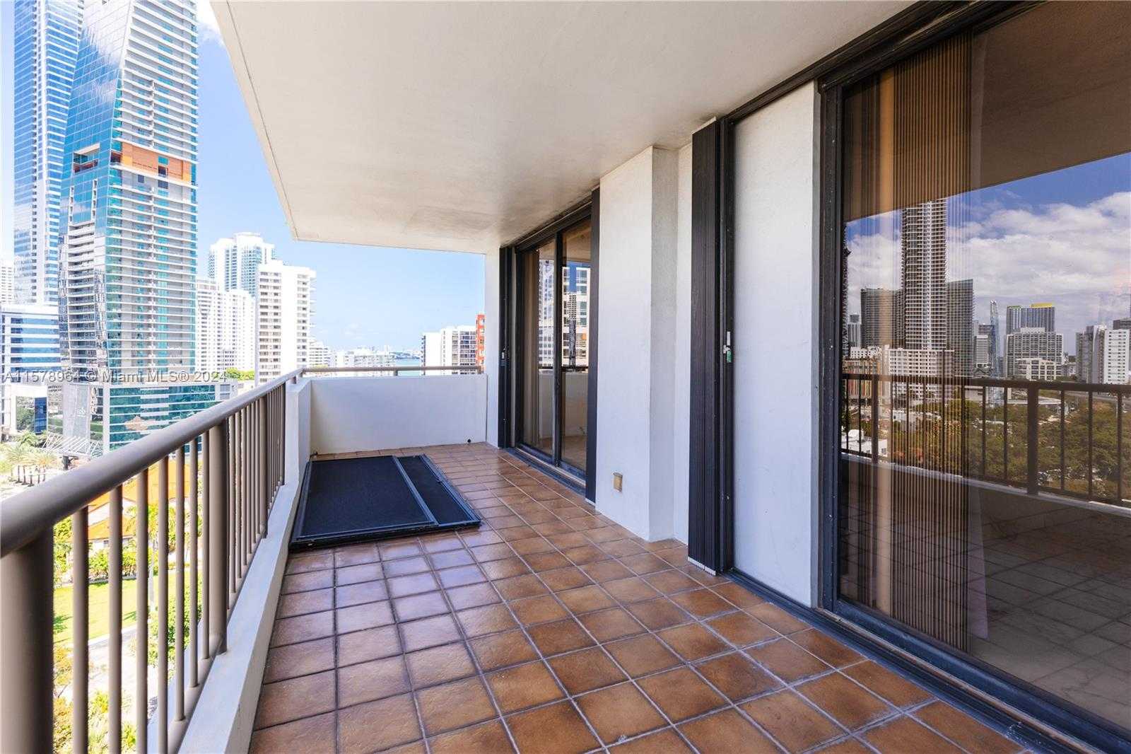 Small Image of 1581 BRICKELL AVE #1107, Miami Number 37