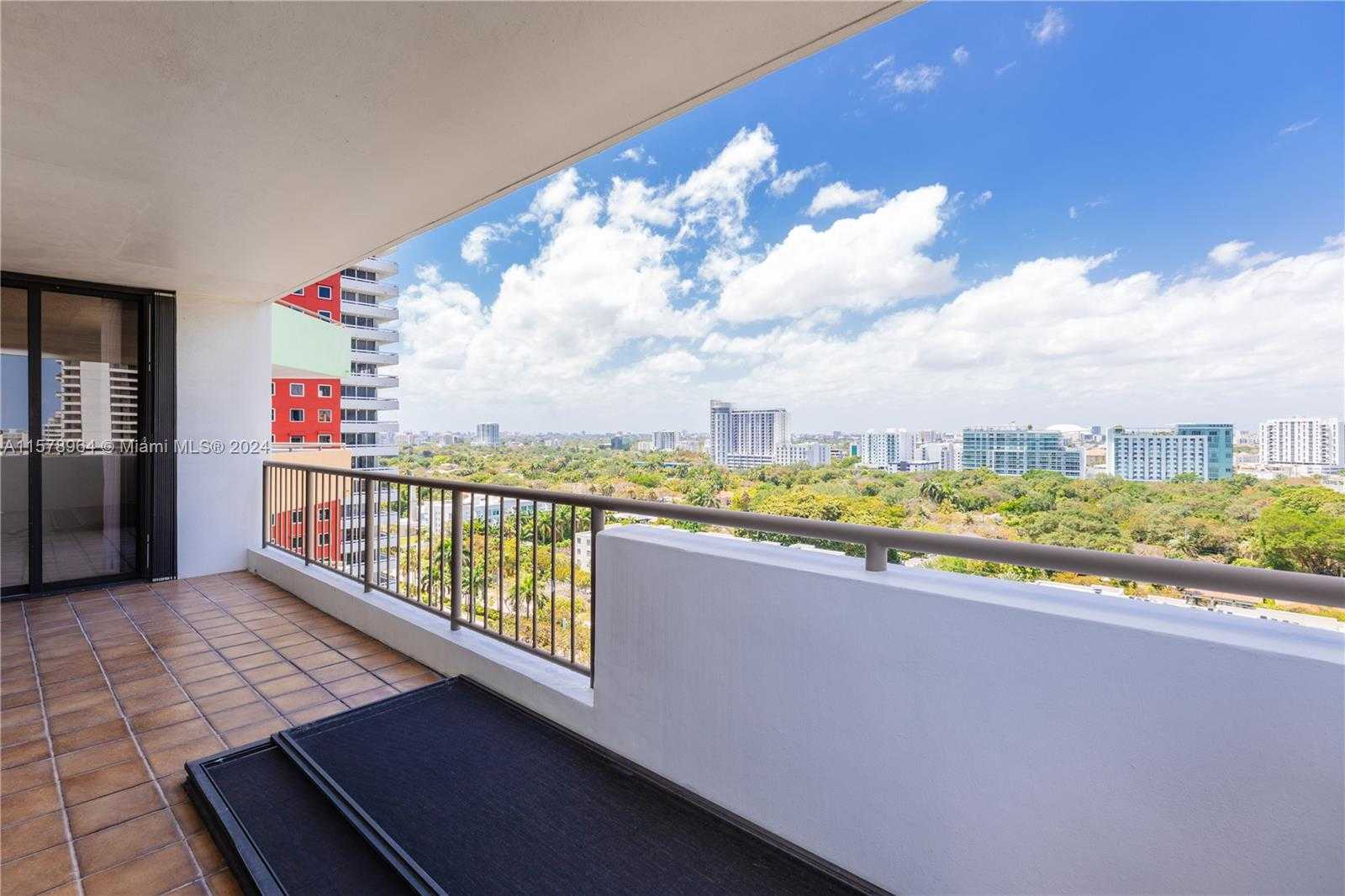 Small Image of 1581 BRICKELL AVE #1107, Miami Number 39