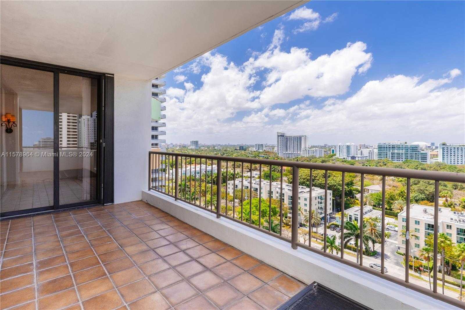 Small Image of 1581 BRICKELL AVE #1107, Miami Number 40