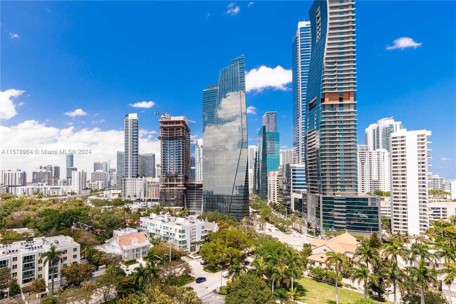 Small Image of 1581 BRICKELL AVE #1107, Miami Number 51