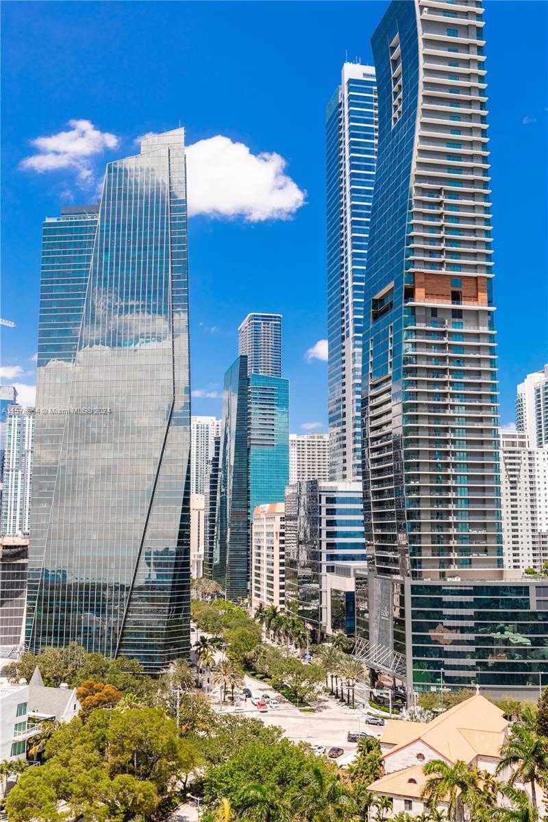 Small Image of 1581 BRICKELL AVE #1107, Miami Number 59