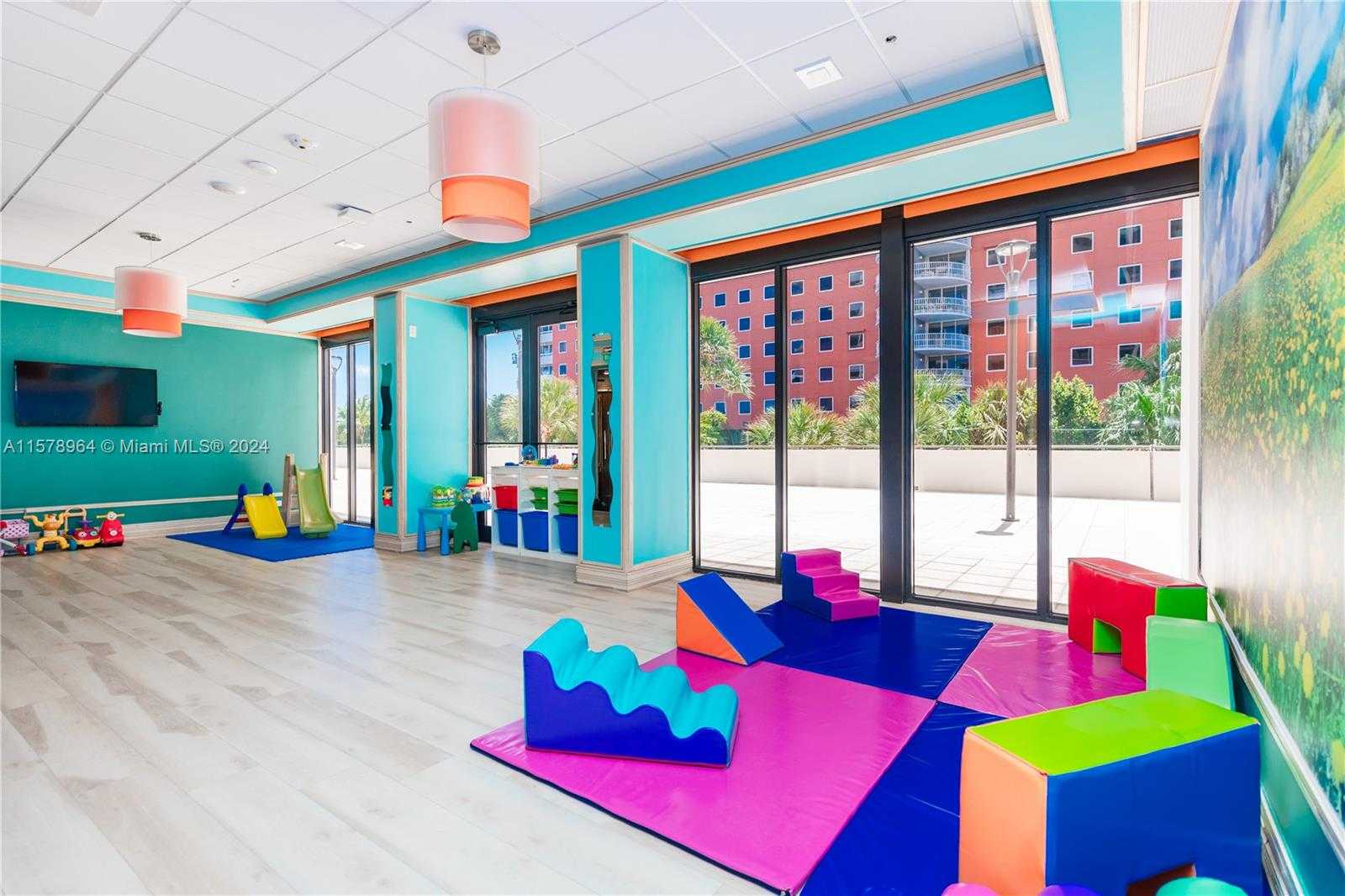 Small Image of 1581 BRICKELL AVE #1107, Miami Number 82