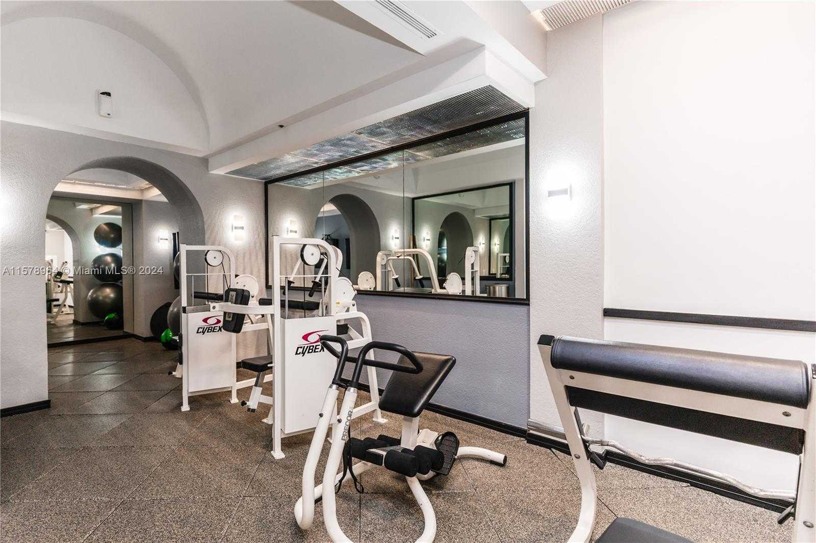 Small Image of 1581 BRICKELL AVE #1107, Miami Number 84