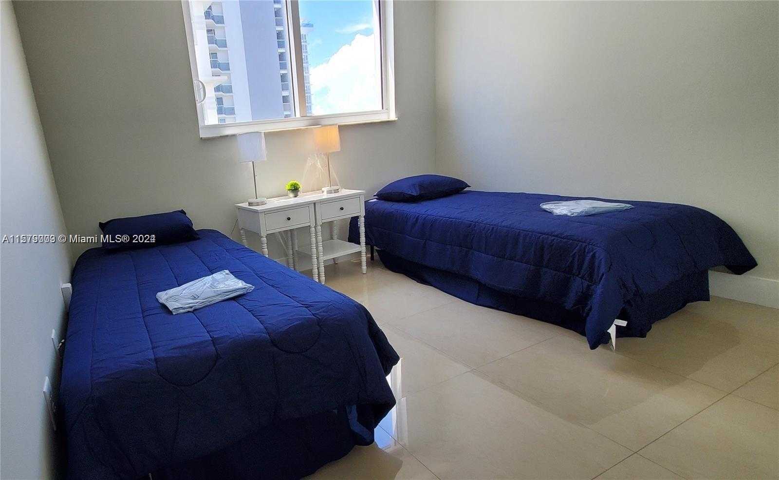 Small Image of 2457 COLLINS AVE #606, Miami Beach Number 10