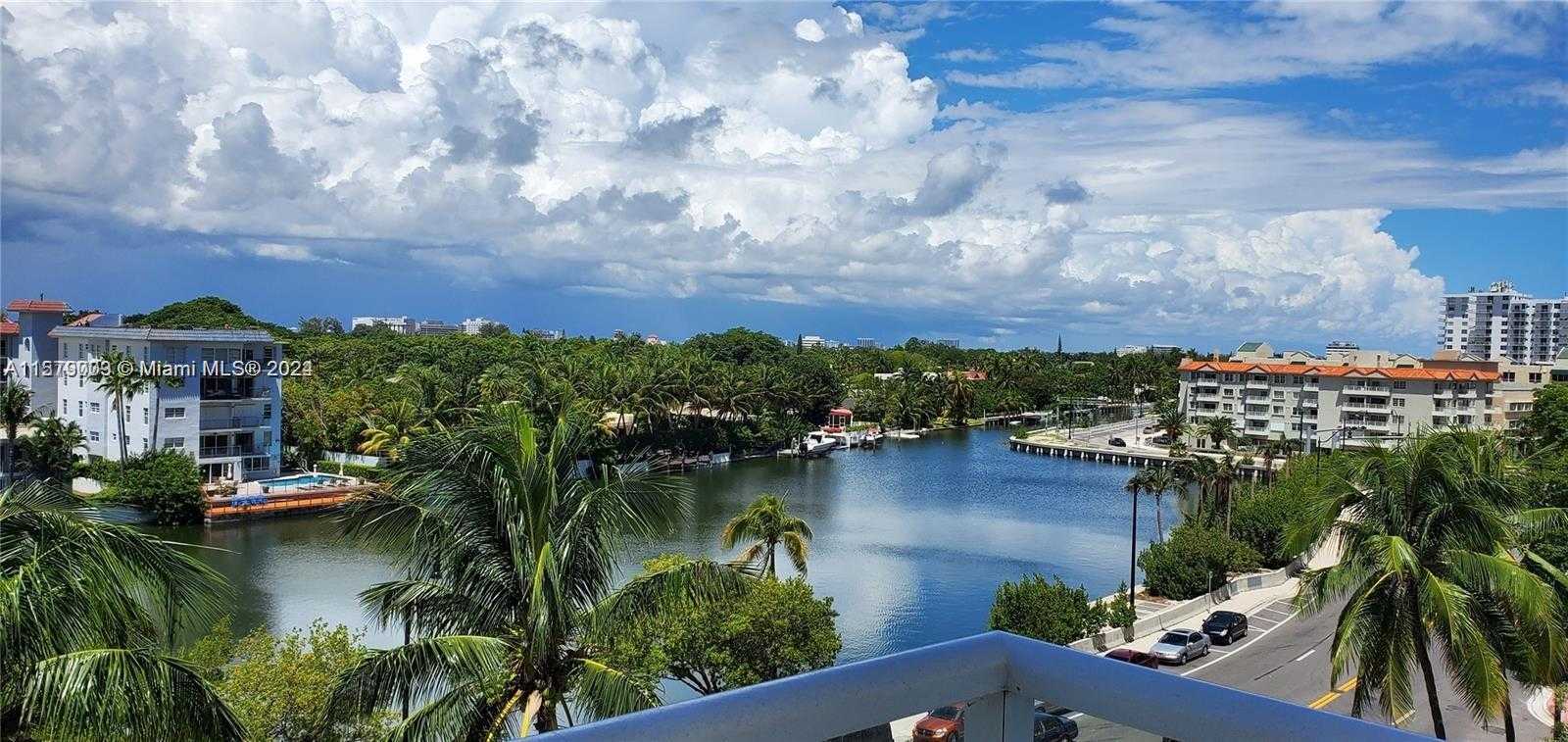Small Image of 2457 COLLINS AVE #606, Miami Beach Number 14