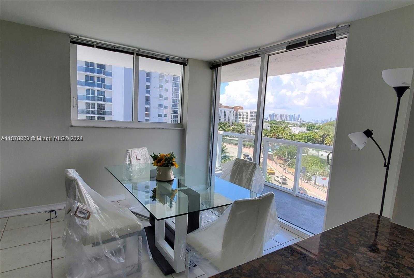 Small Image of 2457 COLLINS AVE #606, Miami Beach Number 16