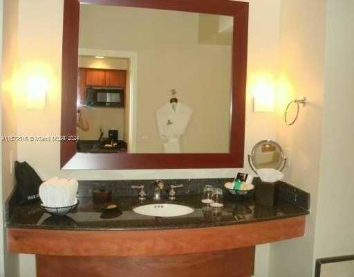 Small Image of 18001 COLLINS AVE #1416, Sunny Isles Beach Number 6