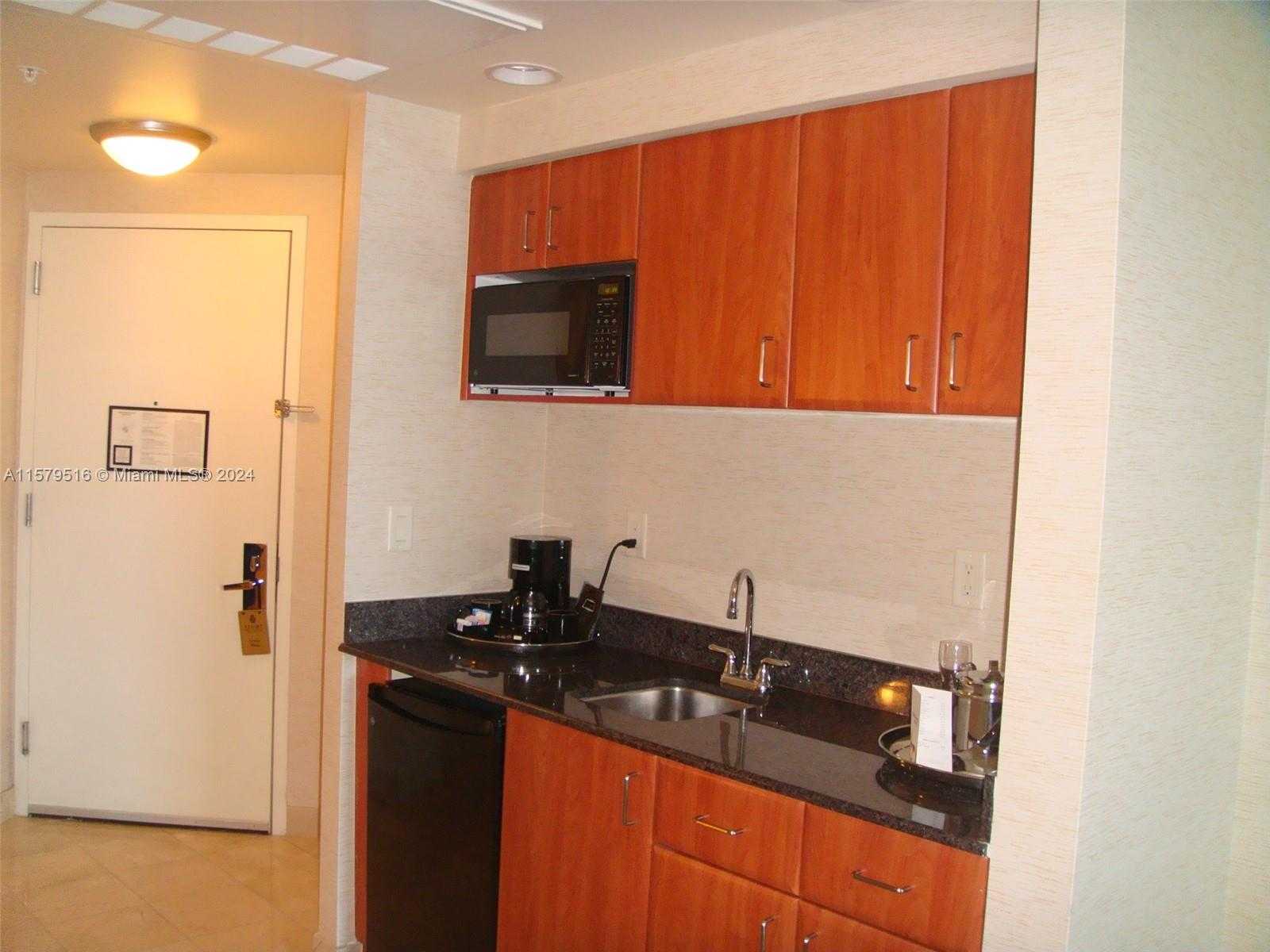 Small Image of 18001 COLLINS AVE #1416, Sunny Isles Beach Number 7