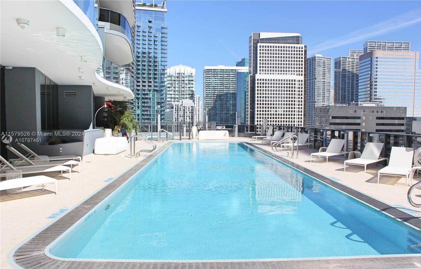 Small Image of 1000 #1811, Miami Number 15
