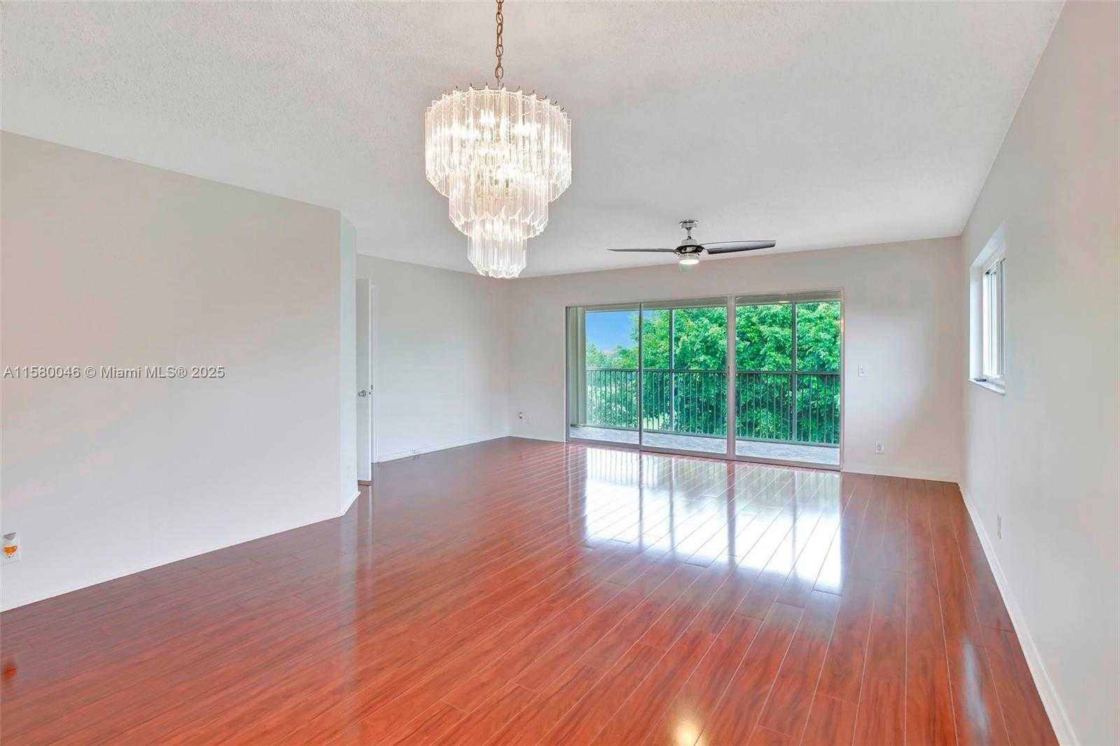 Small Image of 1200 SOUTH WEST 125TH AVE #415L, Pembroke Pines Number 2