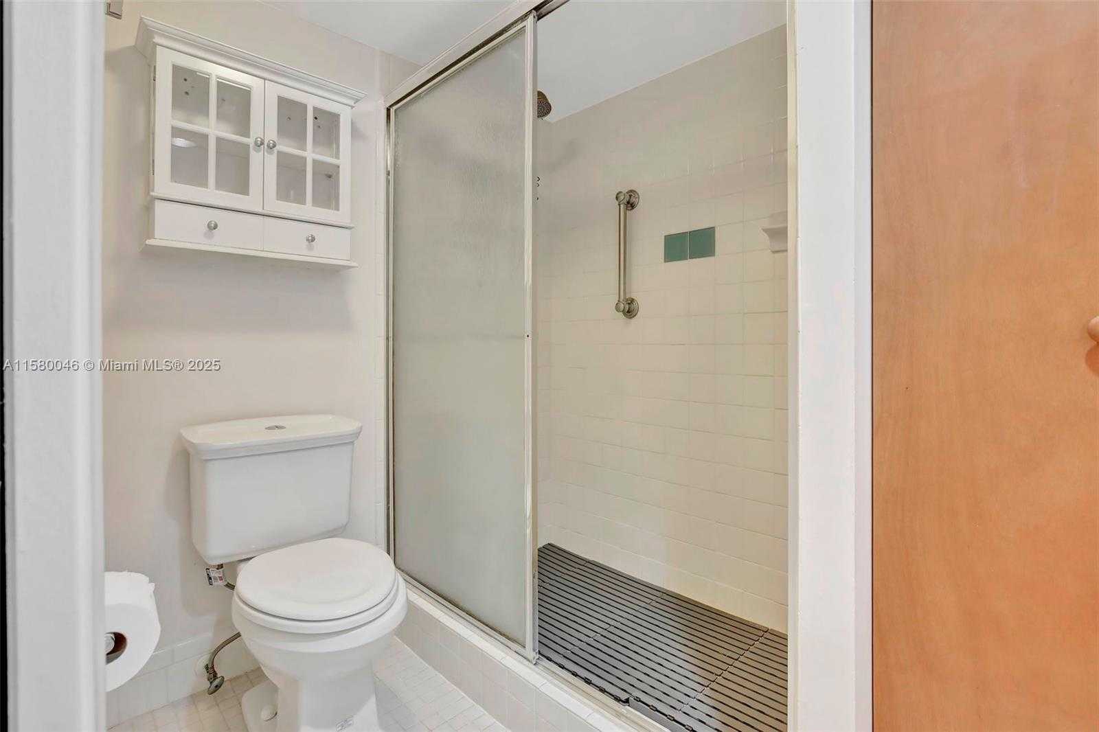 Small Image of 1200 SOUTH WEST 125TH AVE #415L, Pembroke Pines Number 21