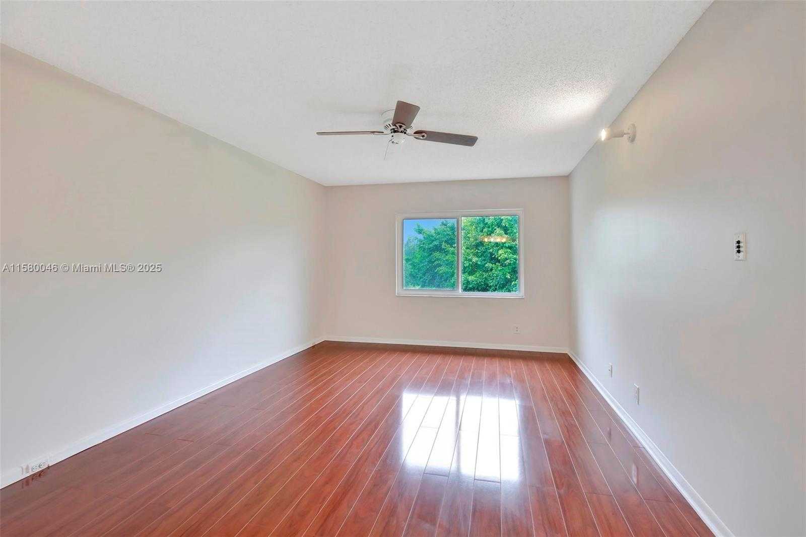 Small Image of 1200 SOUTH WEST 125TH AVE #415L, Pembroke Pines Number 22
