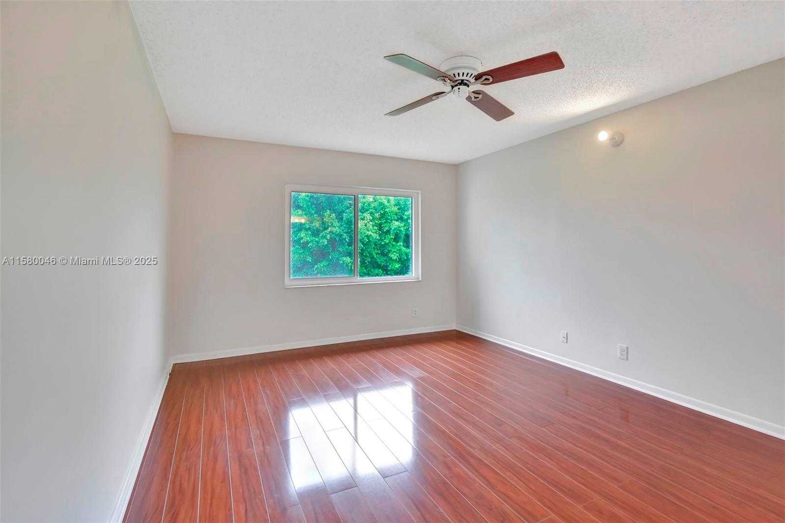 Small Image of 1200 SOUTH WEST 125TH AVE #415L, Pembroke Pines Number 23
