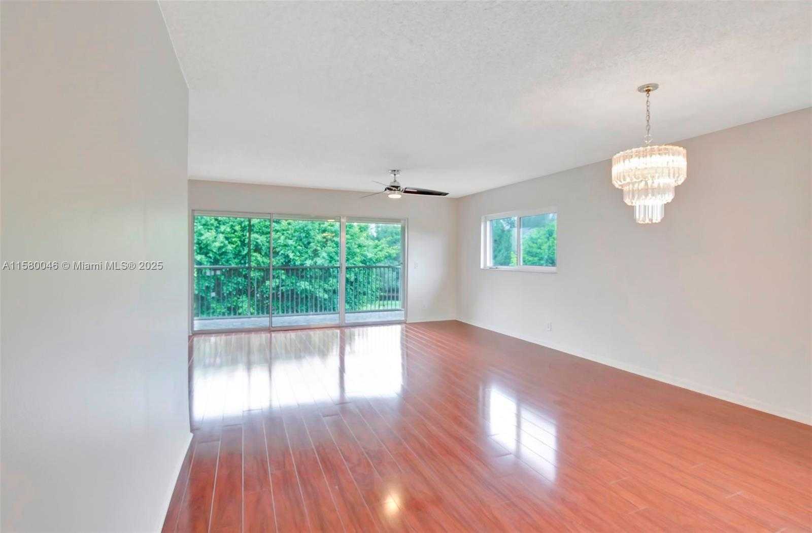 Small Image of 1200 SOUTH WEST 125TH AVE #415L, Pembroke Pines Number 3