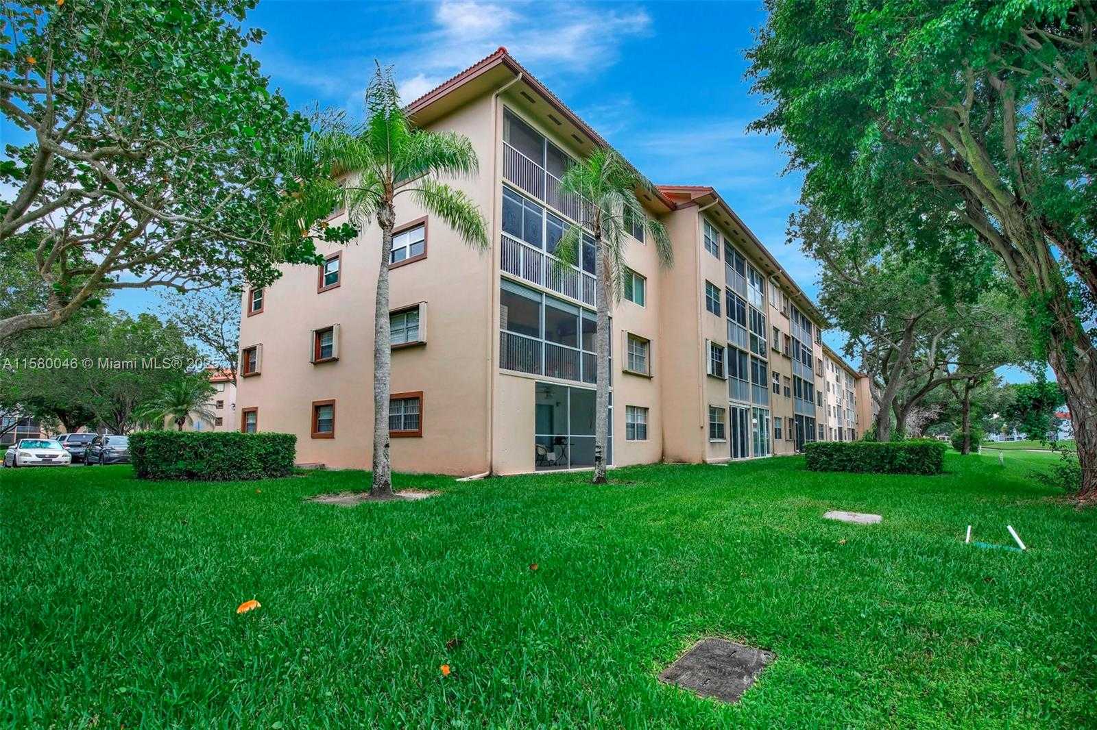 Small Image of 1200 SOUTH WEST 125TH AVE #415L, Pembroke Pines Number 30