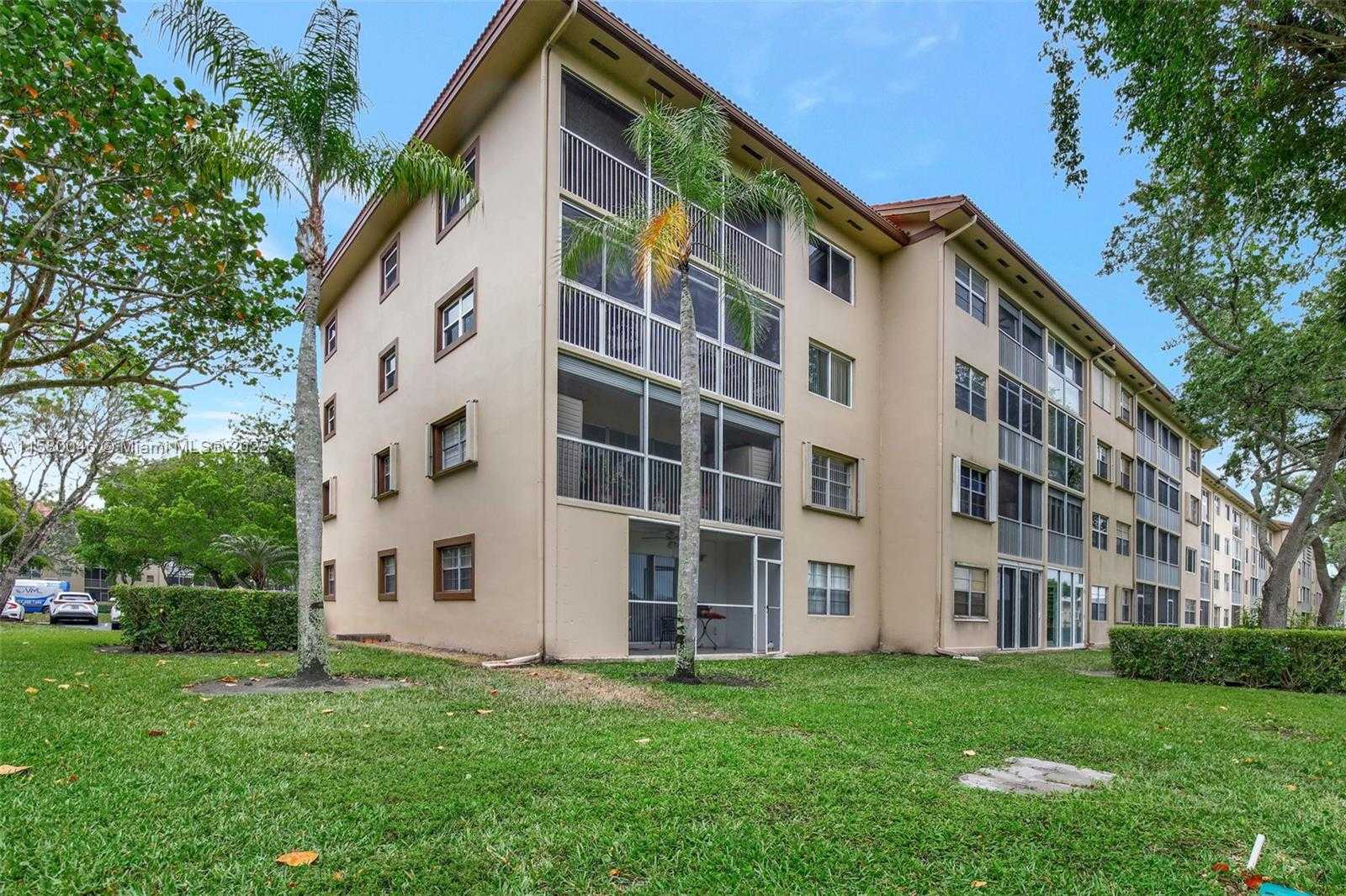 Small Image of 1200 SOUTH WEST 125TH AVE #415L, Pembroke Pines Number 37