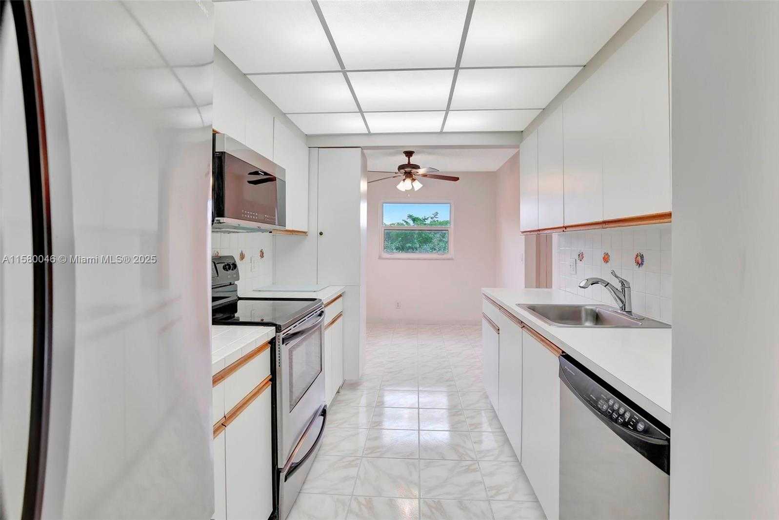Small Image of 1200 SOUTH WEST 125TH AVE #415L, Pembroke Pines Number 9