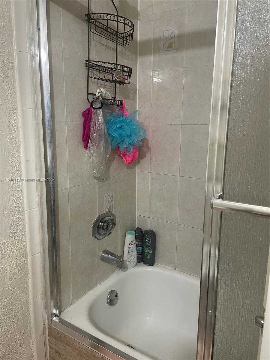 Small Image of 3252 FOXCROFT RD #208, Miramar Number 11