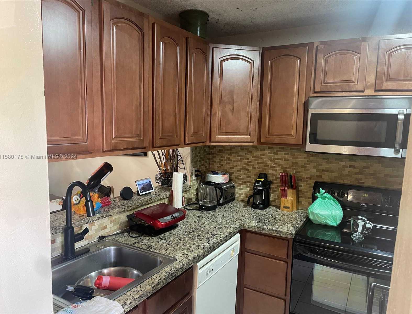 Small Image of 3252 FOXCROFT RD #208, Miramar Number 3