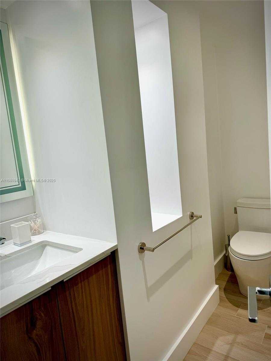 Small Image of 2301 COLLINS AVE #837, Miami Beach Number 18