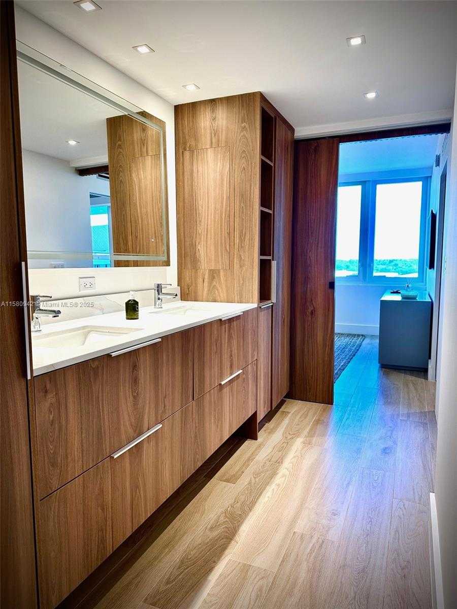 Small Image of 2301 COLLINS AVE #837, Miami Beach Number 29