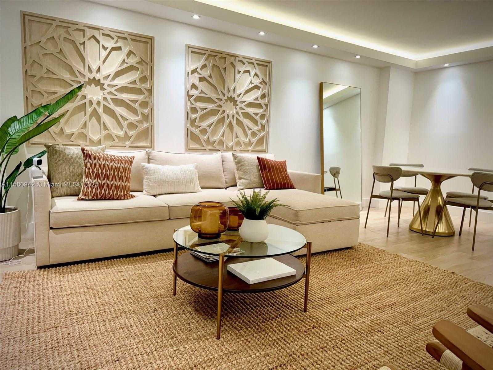 Small Image of 2301 COLLINS AVE #837, Miami Beach Number 3