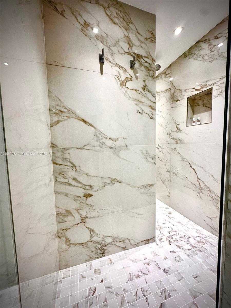 Small Image of 2301 COLLINS AVE #837, Miami Beach Number 31
