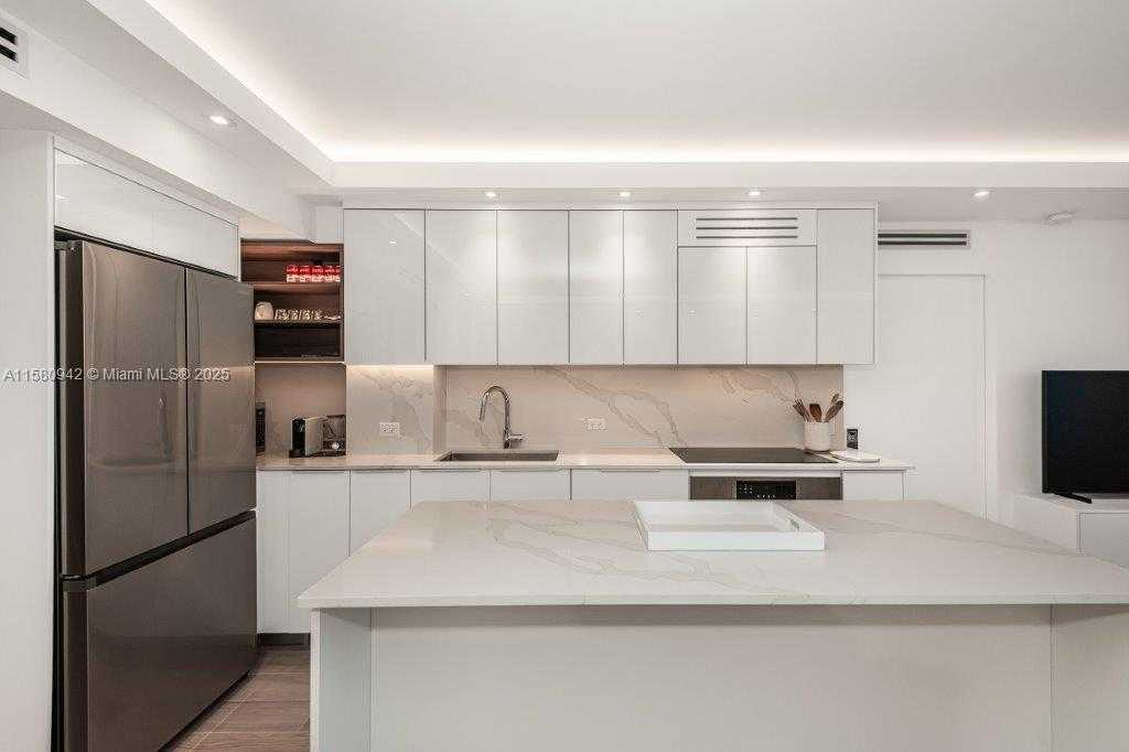 Small Image of 2301 COLLINS AVE #837, Miami Beach Number 7