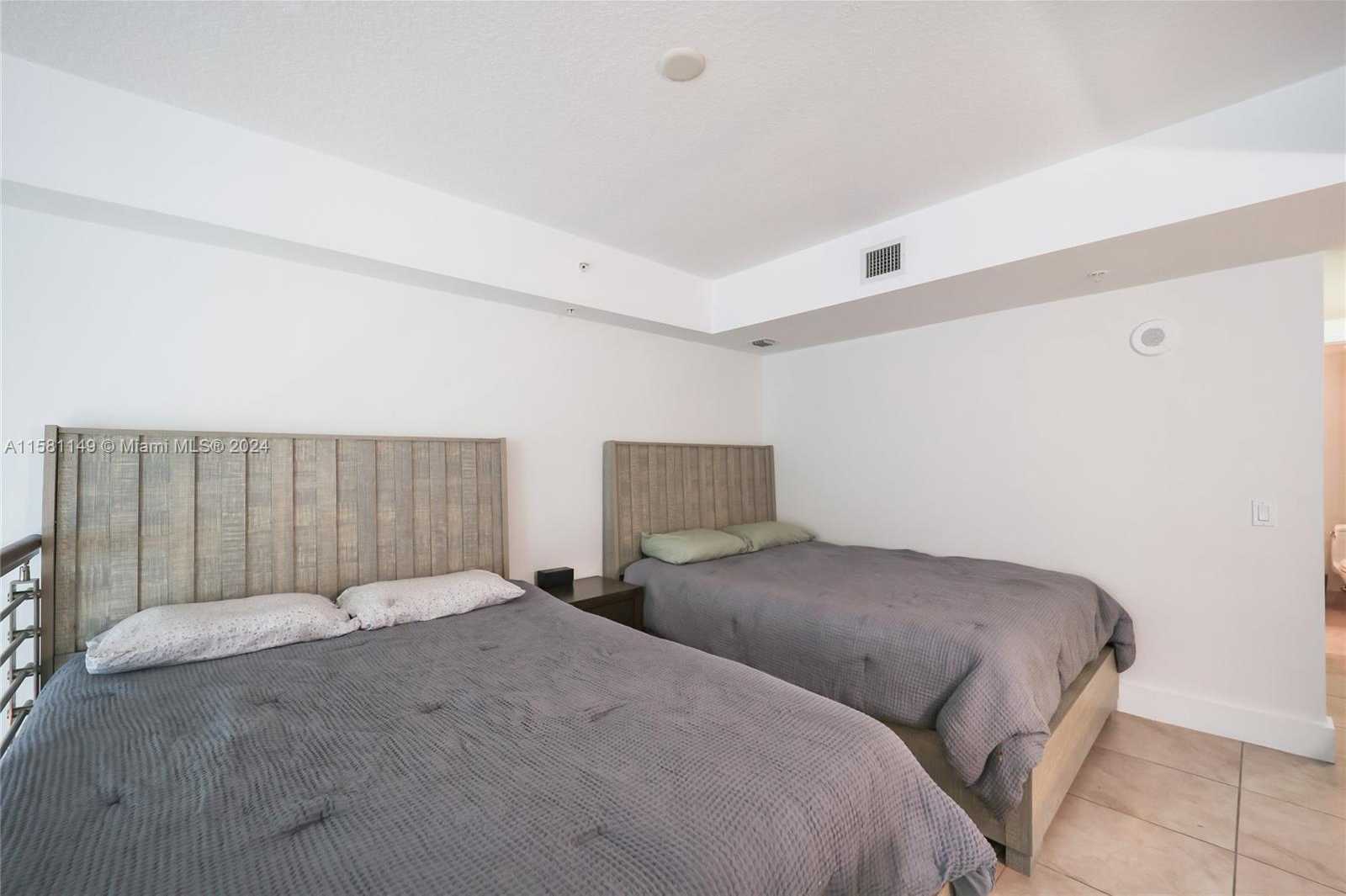 Small Image of 41 SOUTH EAST 5TH ST #304, Miami Number 10