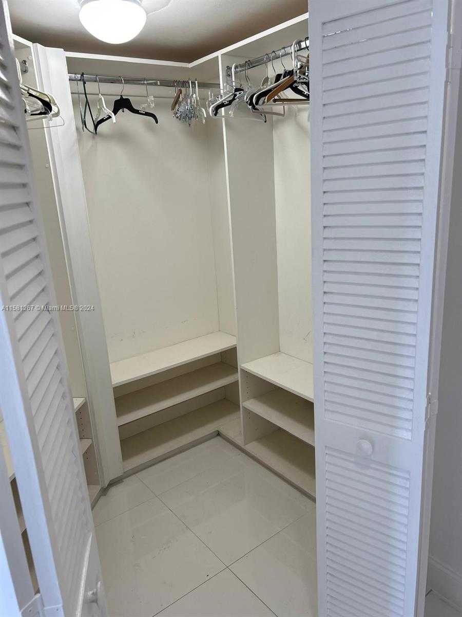 Small Image of 701 BRICKELL KEY BLVD #202, Miami Number 14