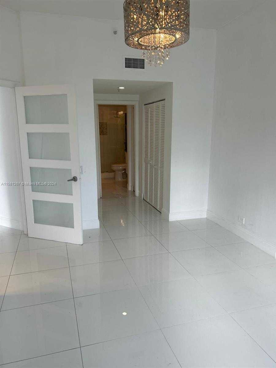 Small Image of 701 BRICKELL KEY BLVD #202, Miami Number 28