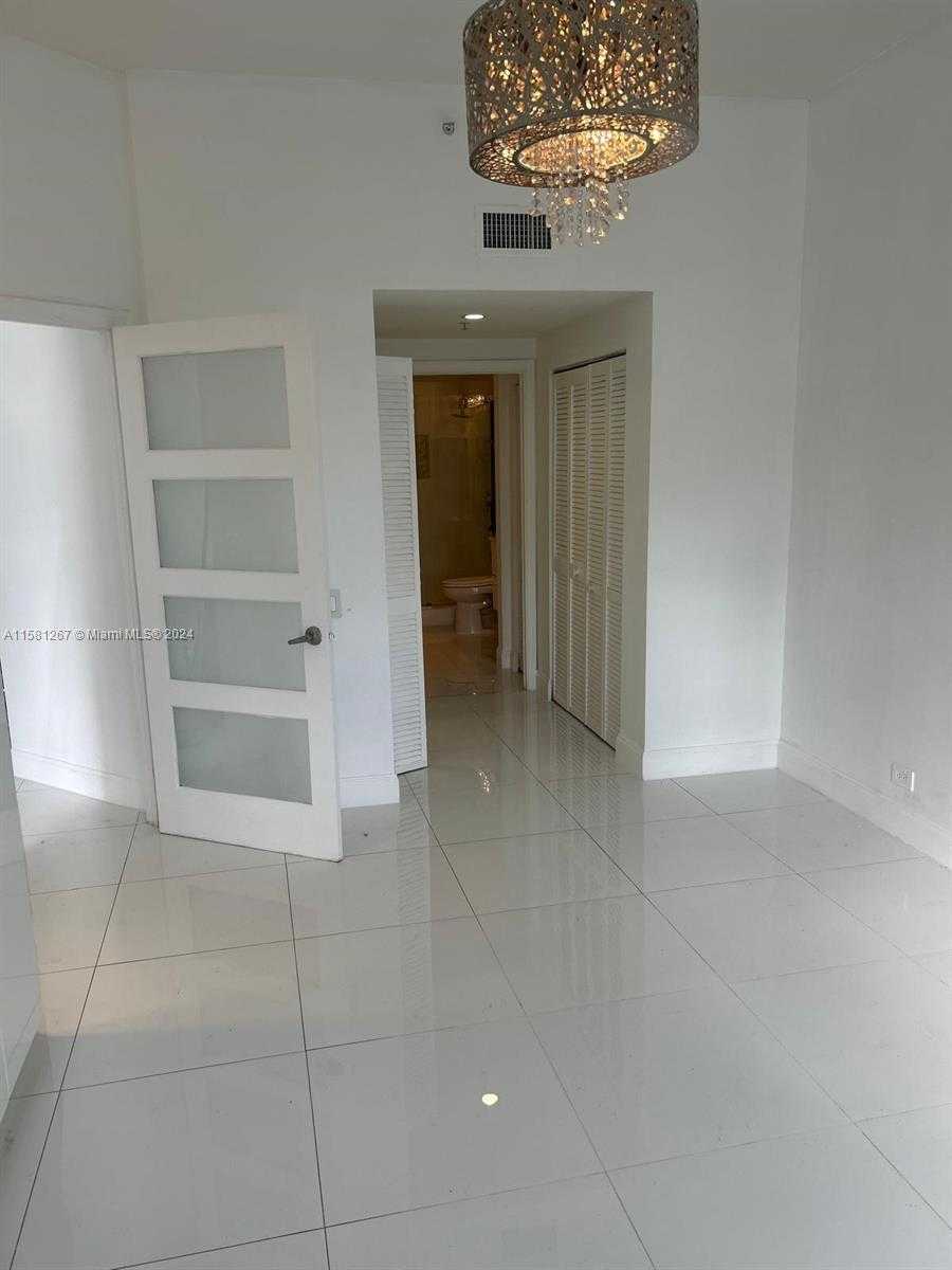 Small Image of 701 BRICKELL KEY BLVD #202, Miami Number 29