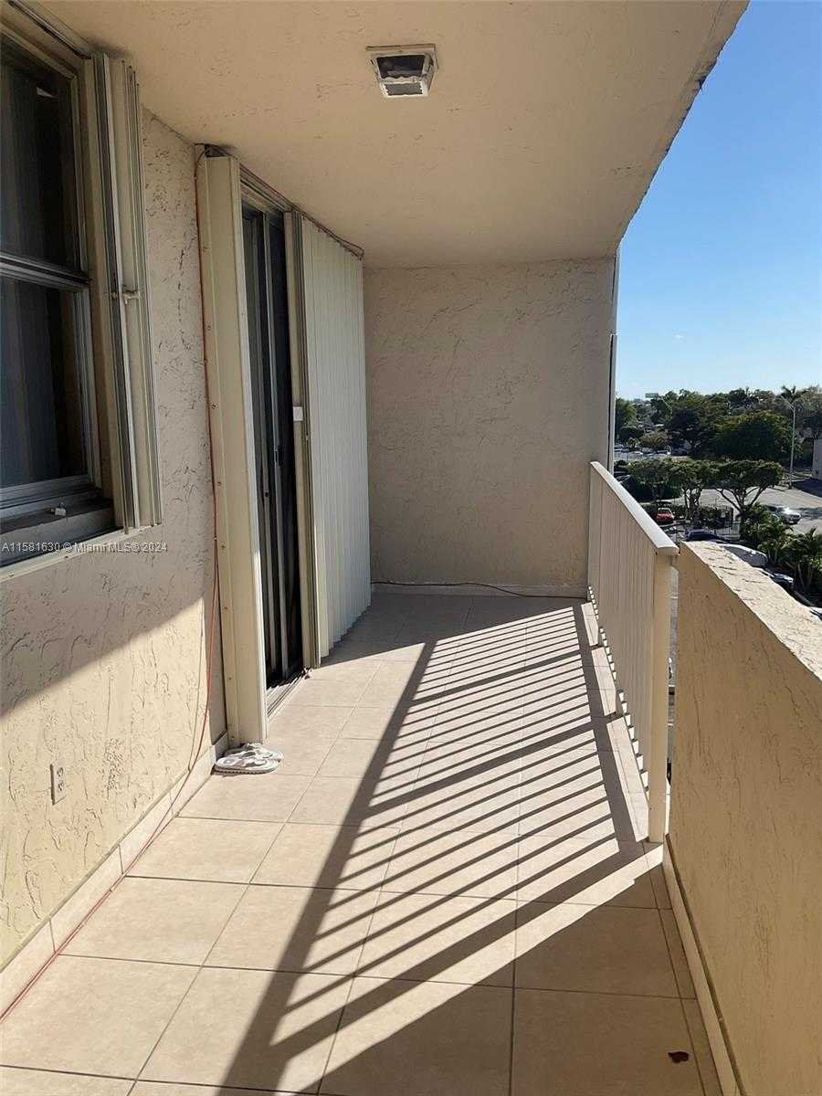 Small Image of 4675 WEST 18TH CT #502, Hialeah Number 13