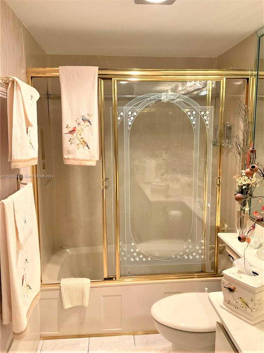 Small Image of 4675 WEST 18TH CT #502, Hialeah Number 6