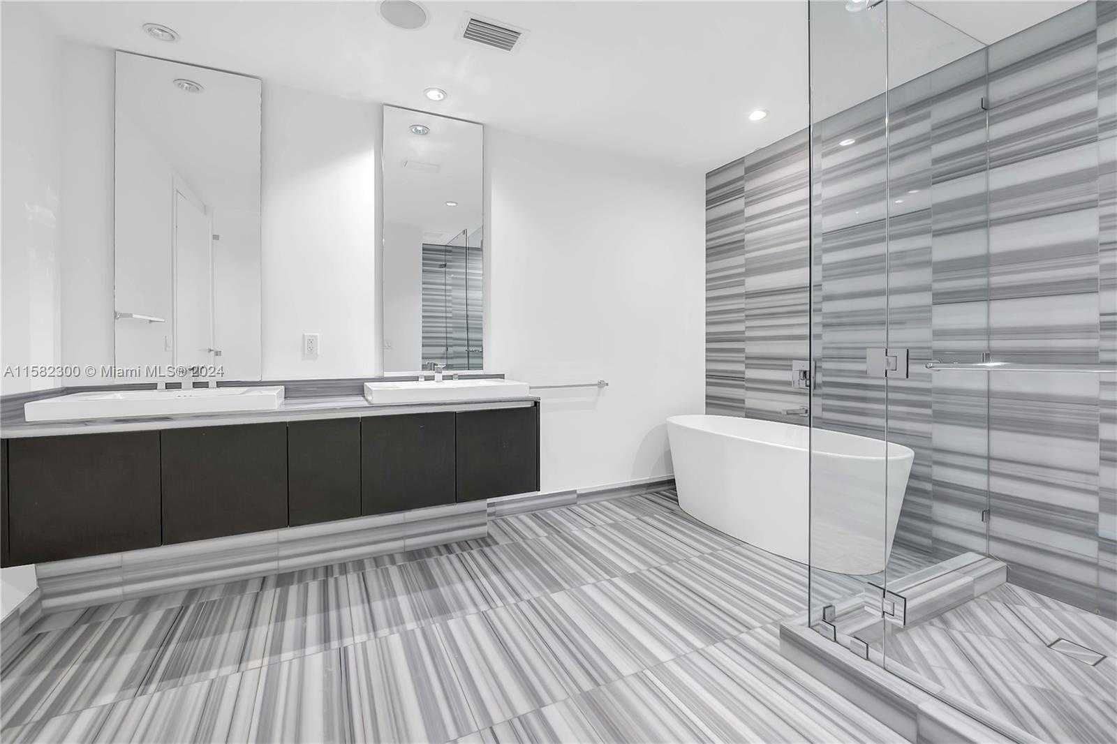 Small Image of 3300 NE 188th St, Aventura, FL 33180, USA Number 21