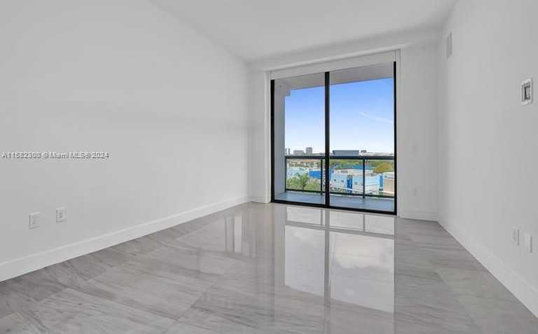 Small Image of 3300 NE 188th St, Aventura, FL 33180, USA Number 25