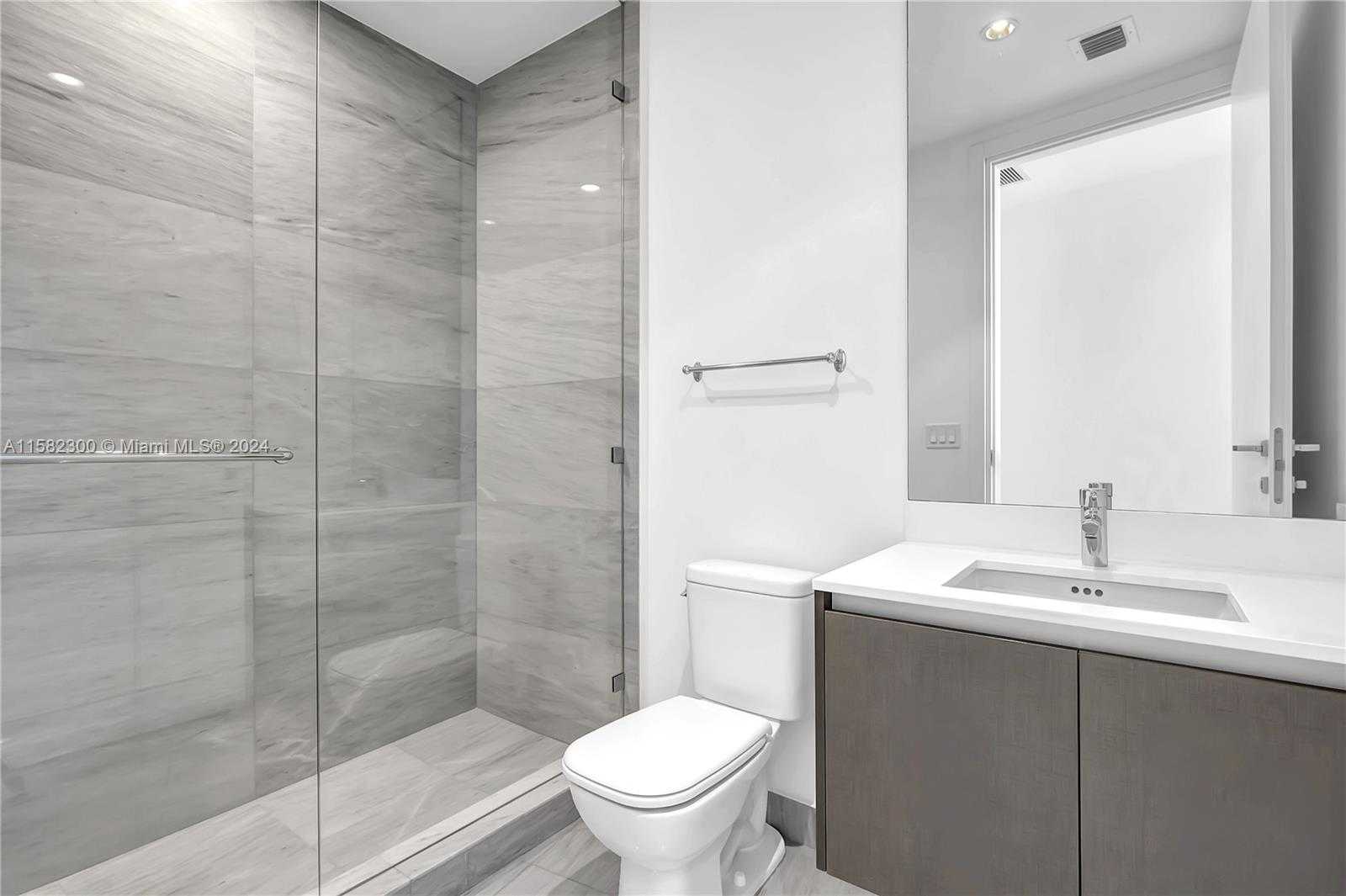 Small Image of 3300 NE 188th St, Aventura, FL 33180, USA Number 26