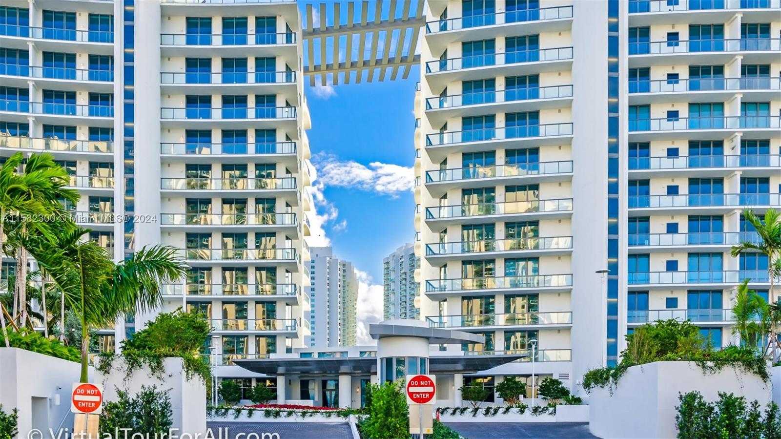 Small Image of 3300 NE 188th St, Aventura, FL 33180, USA Number 3
