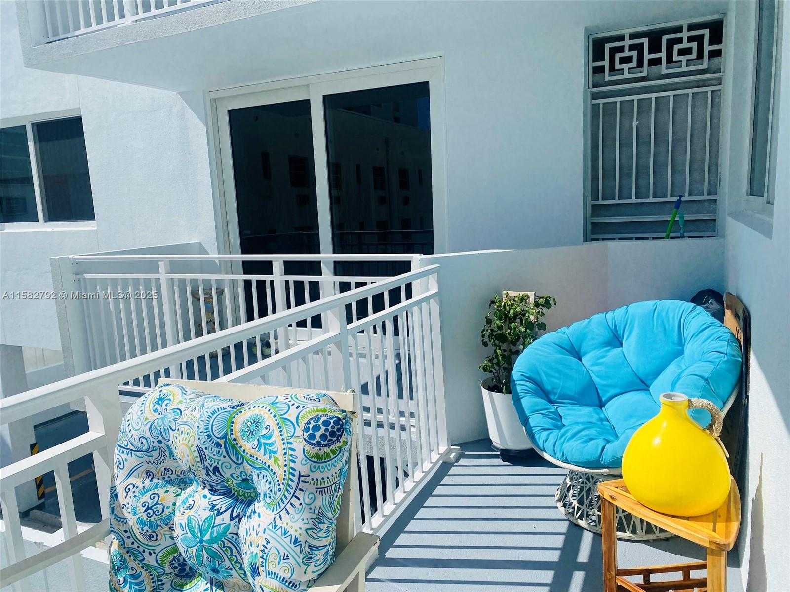 Small Image of 345 OCEAN DR #307, Miami Beach Number 11