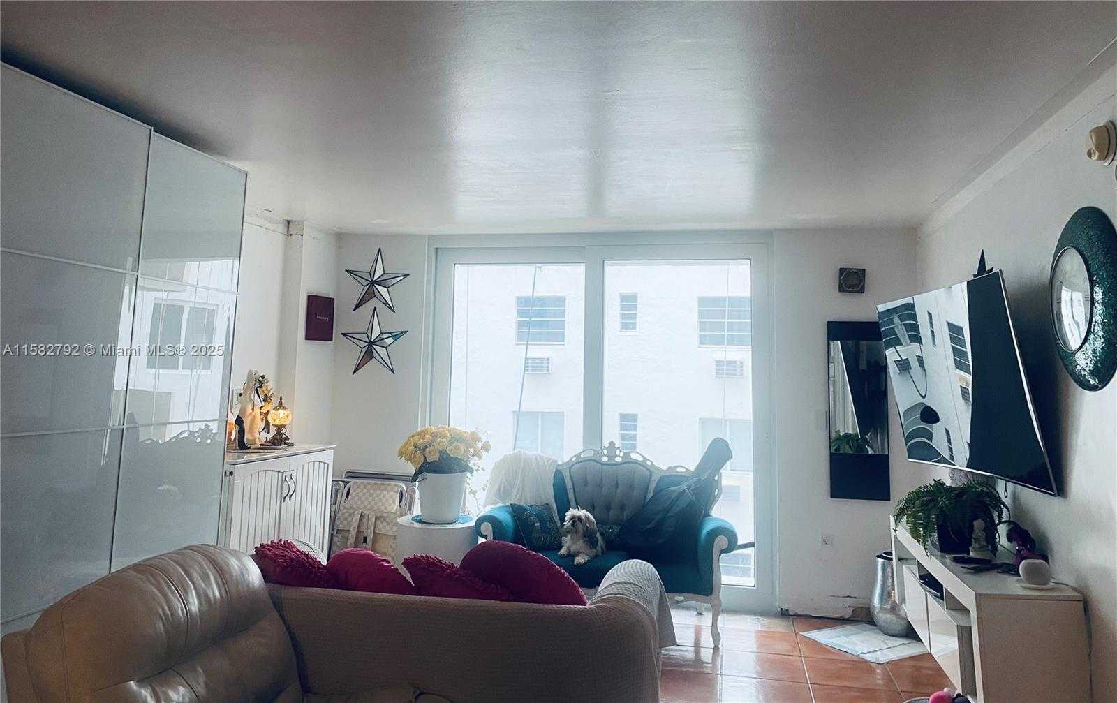 Small Image of 345 OCEAN DR #307, Miami Beach Number 16
