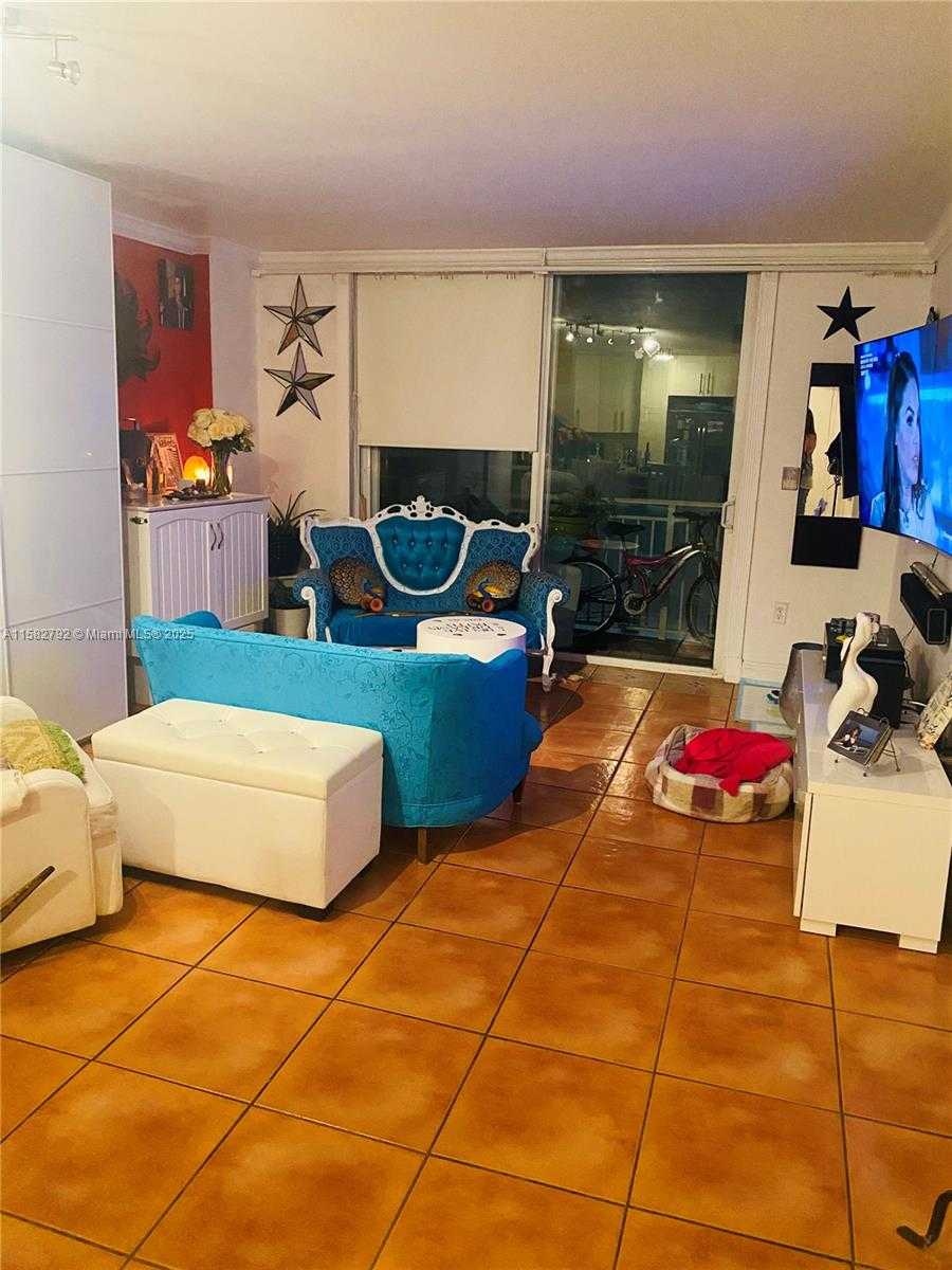 Small Image of 345 OCEAN DR #307, Miami Beach Number 18