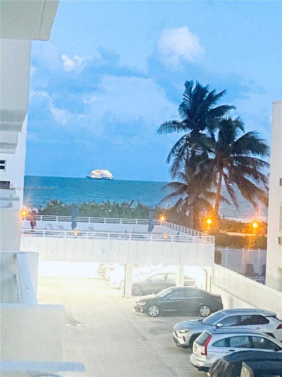 Small Image of 345 OCEAN DR #307, Miami Beach Number 36