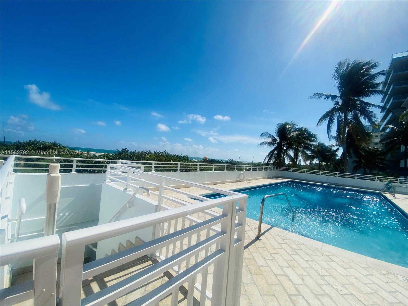 Small Image of 345 OCEAN DR #307, Miami Beach Number 6