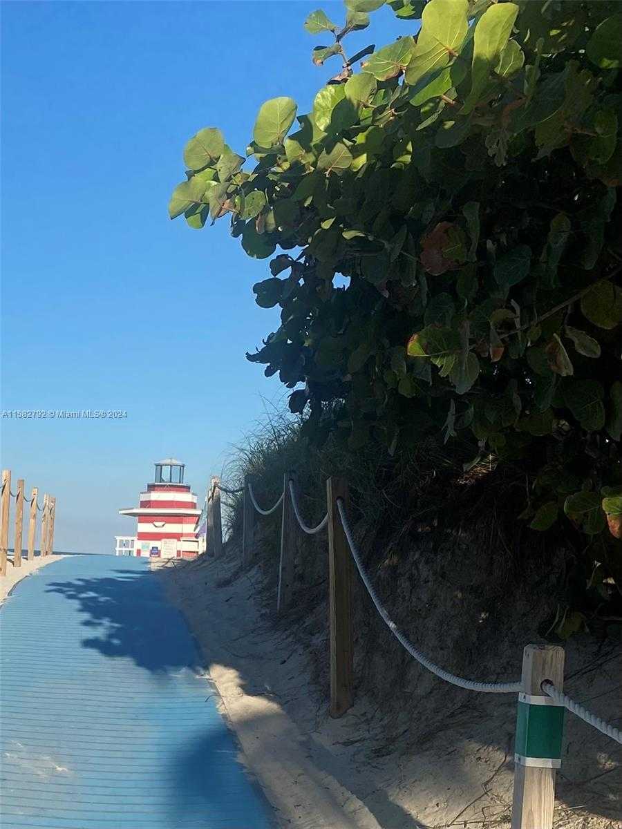 Small Image of 345 OCEAN DR #307, Miami Beach Number 63