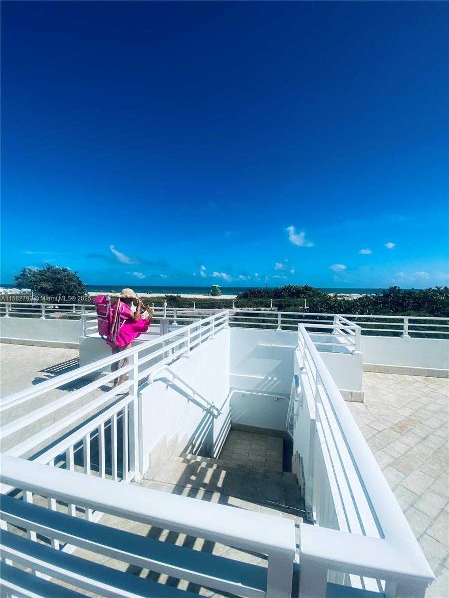 Small Image of 345 OCEAN DR #307, Miami Beach Number 7