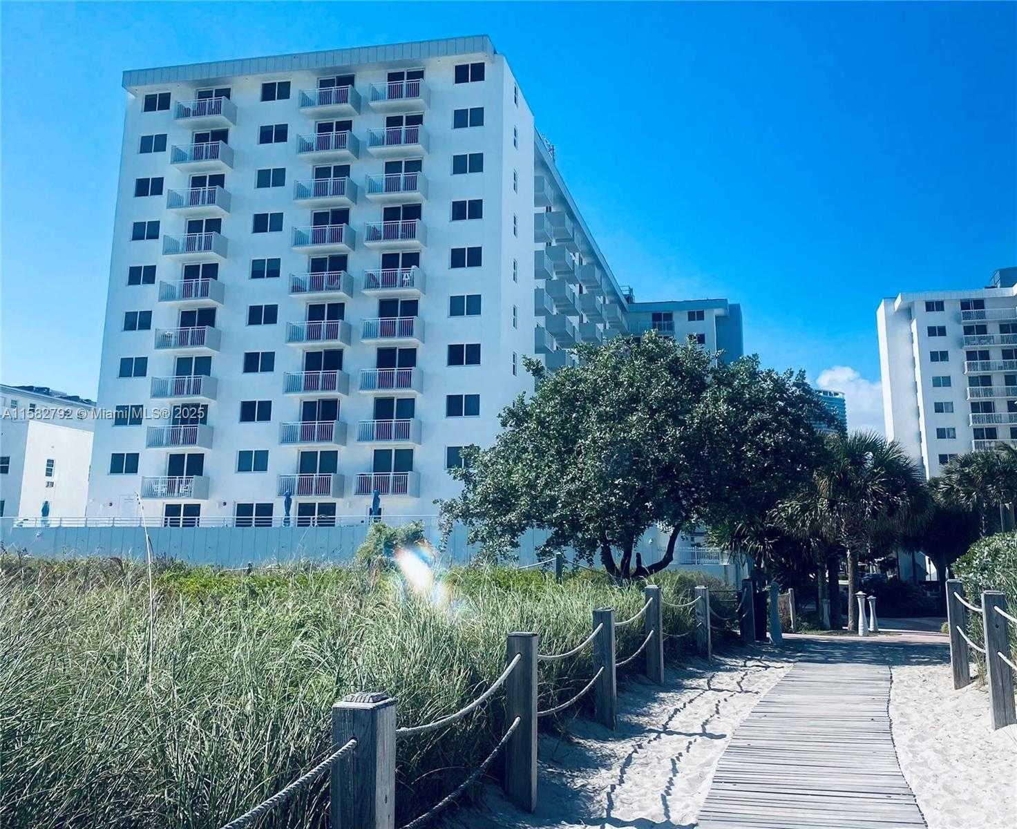 Small Image of 345 OCEAN DR #307, Miami Beach Number 8