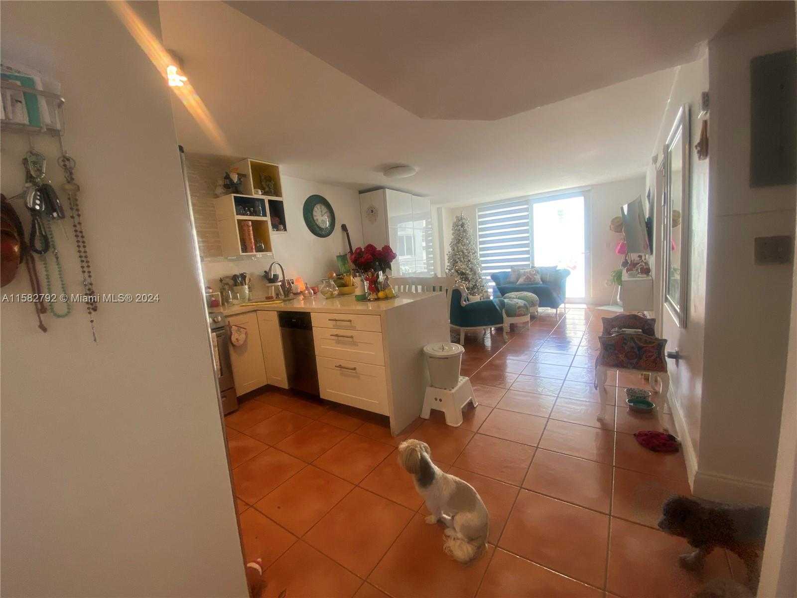 Small Image of 345 OCEAN DR #307, Miami Beach Number 83